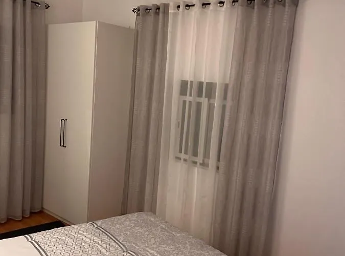 Cantinho Da Aldeia 托马尔